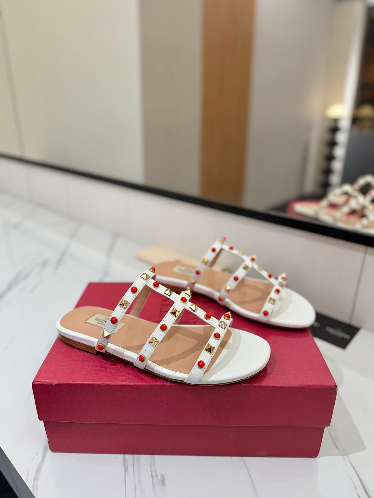 STUDDED STRAP FLAT SANDALS – WHITE WITH RED ACCENTS