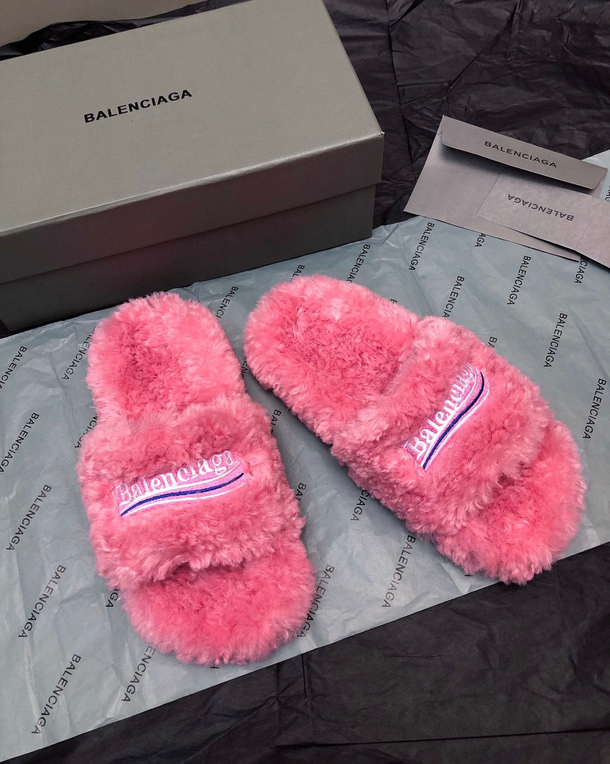 PINK FLUFFY COMFORT SLIDES