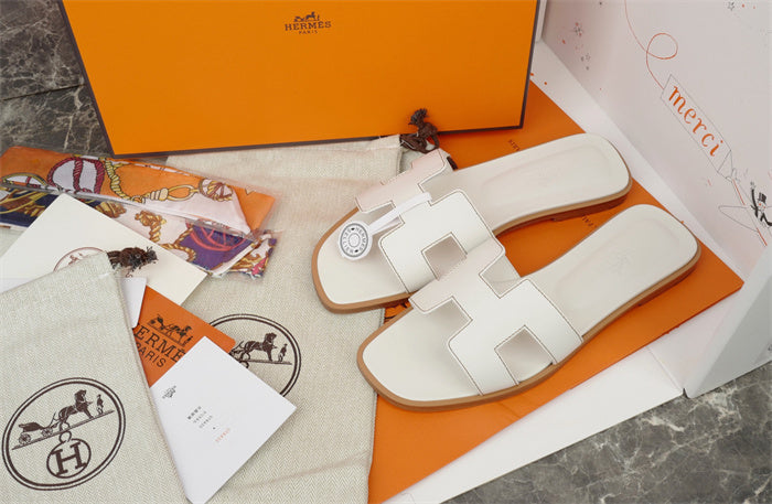 CLASSIC WHITE H-CUT LEATHER SLIDE SANDALS