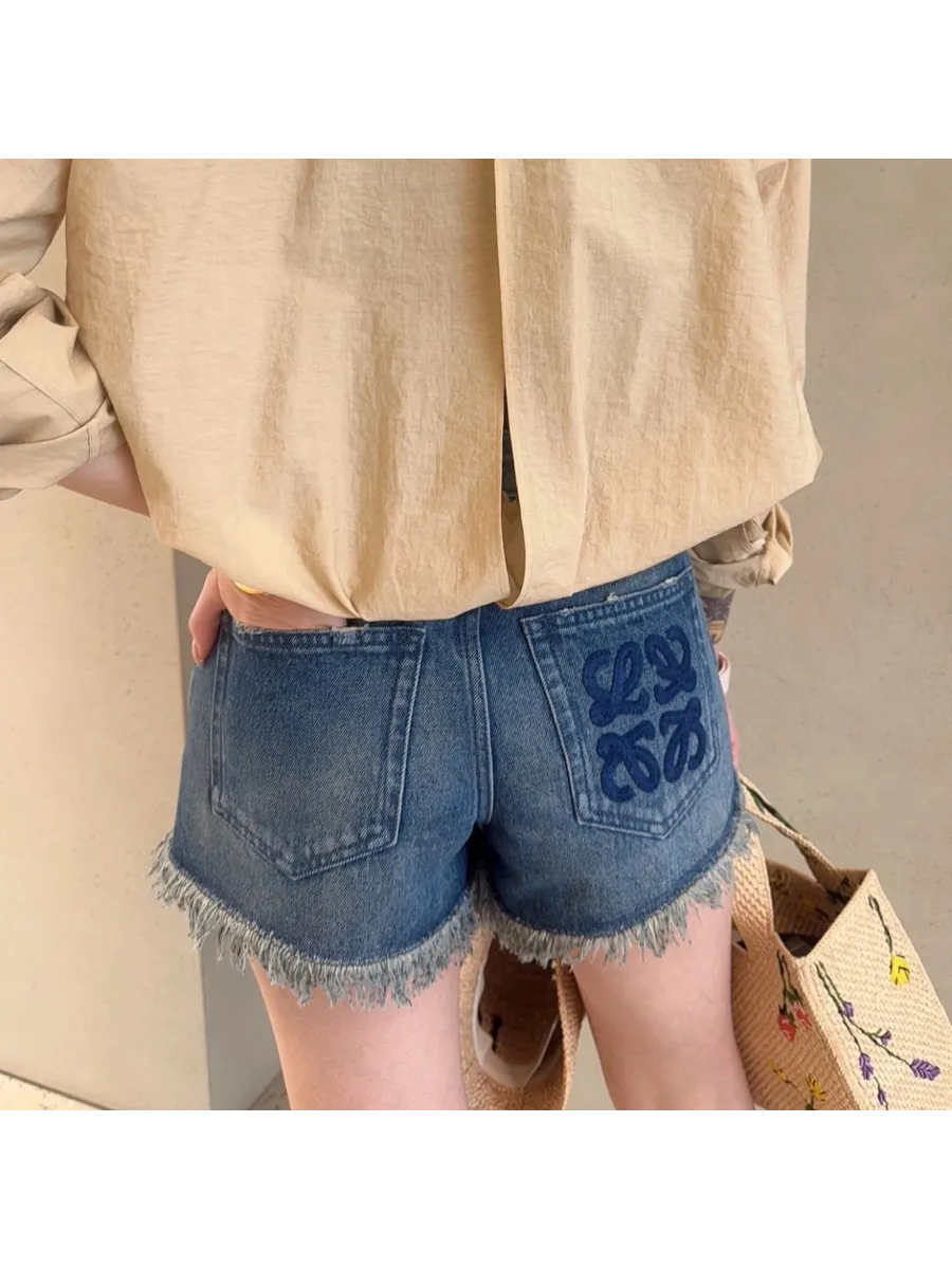 DISTRESSED DENIM FRAYED HEM SHORTS
