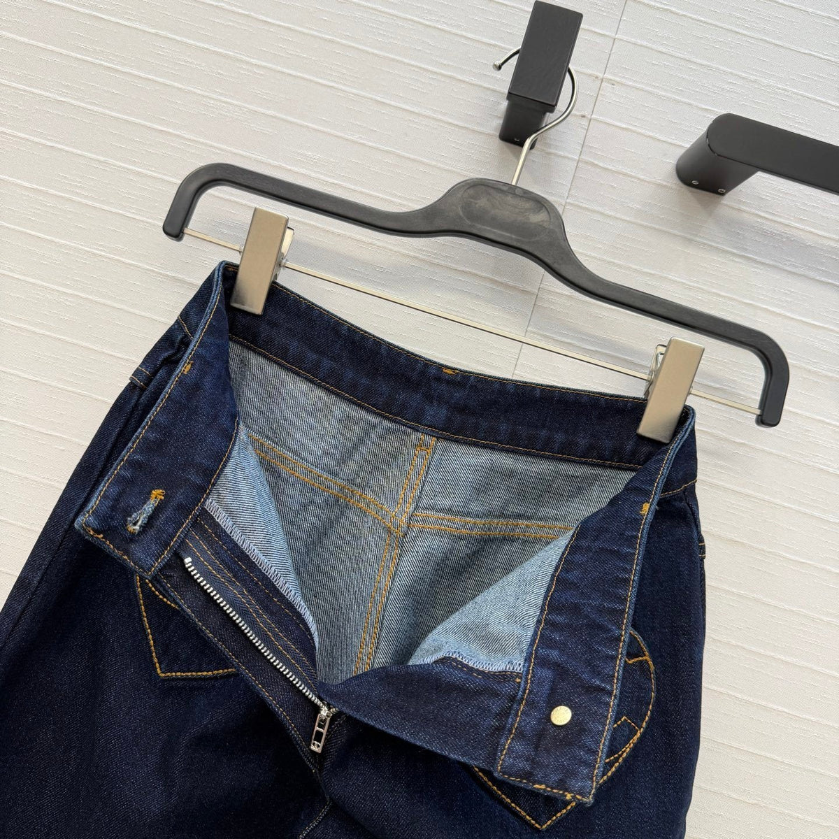 HEART LOGO DETAIL WIDE LEG DENIM JEANS