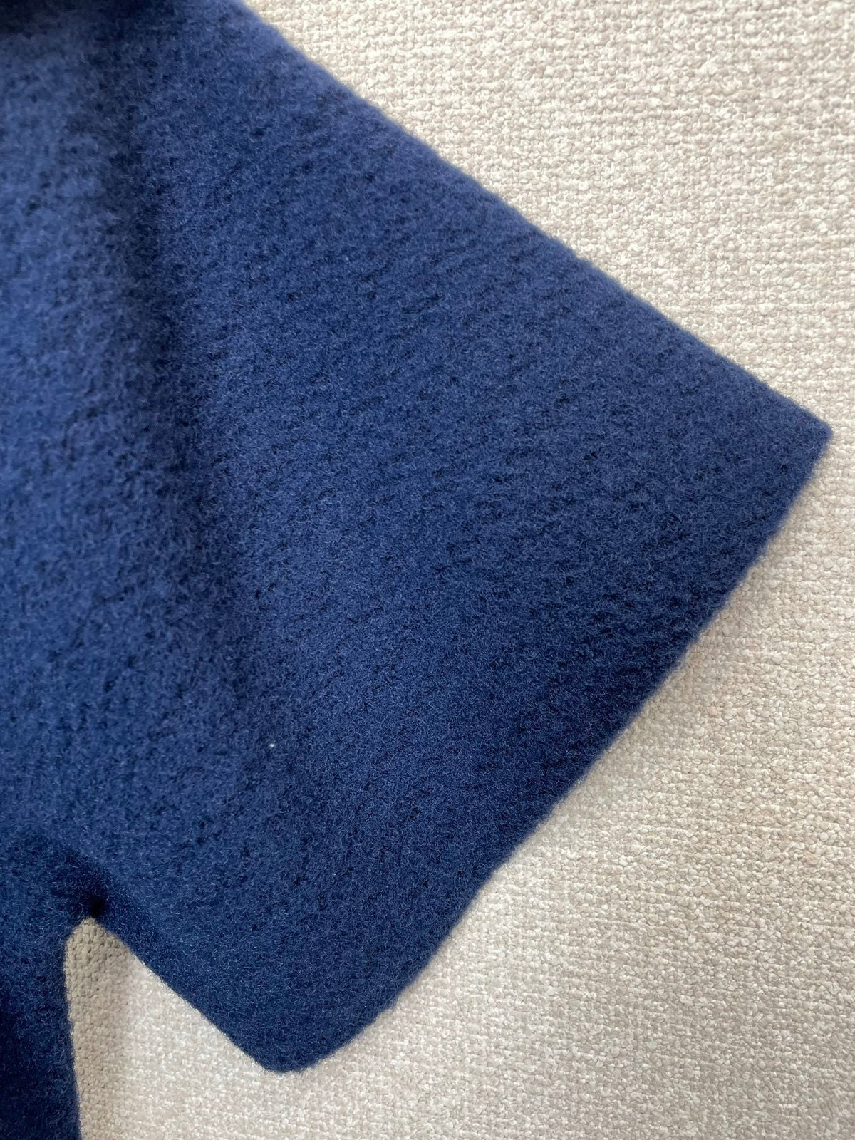 TEXTURED TWO-TONE KNIT T-SHIRT