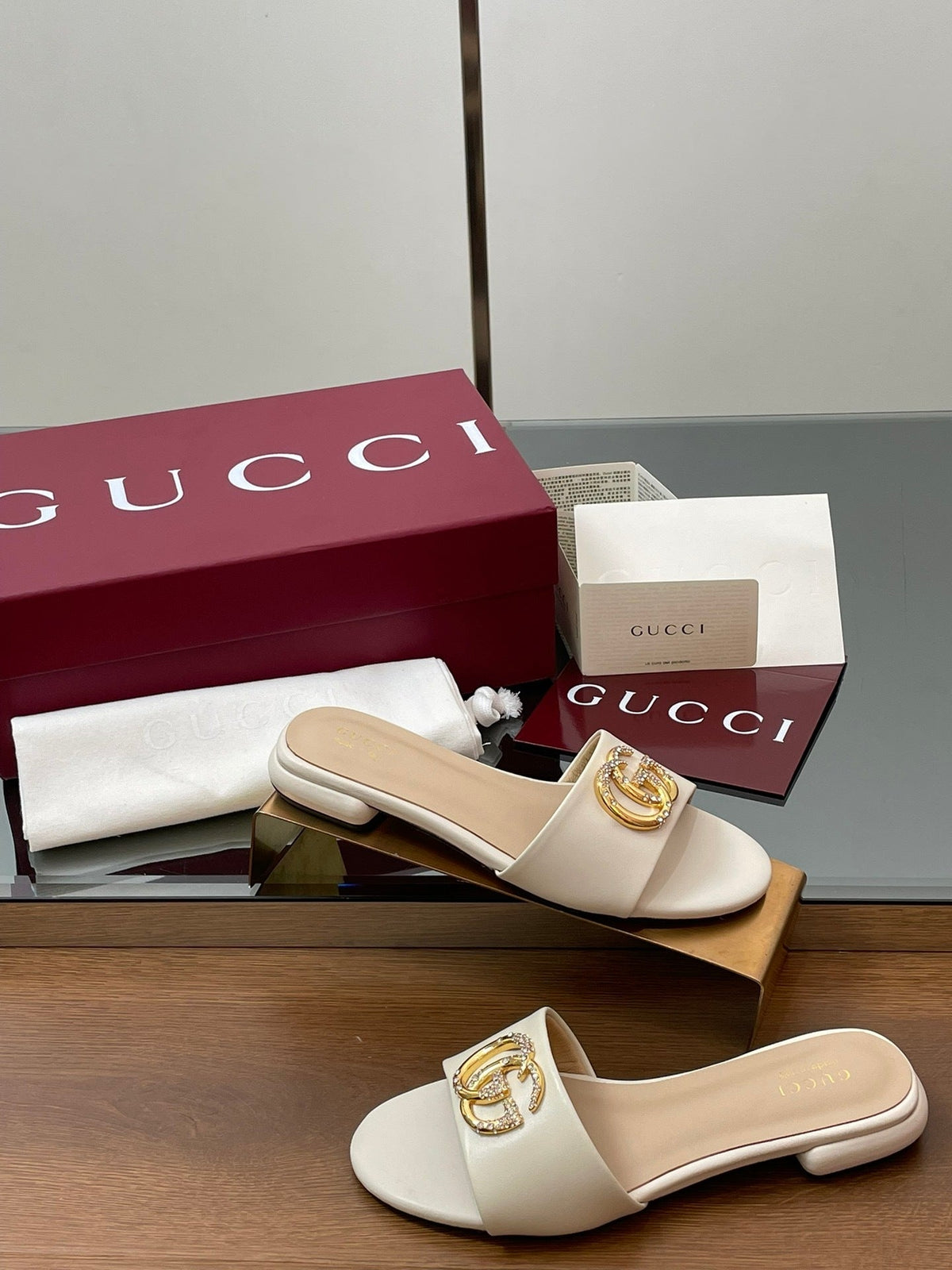 BEIGE METALLIC LOGO FLAT SLIDES