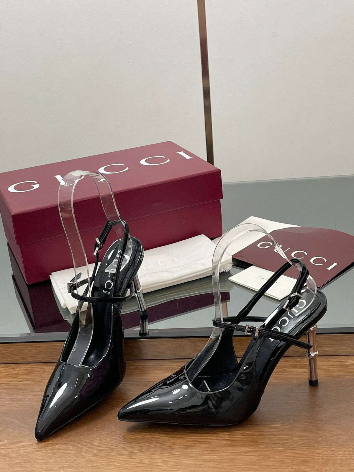 BLACK PATENT POINTED TOE SLINGBACK HEELS WITH METALLIC HEEL