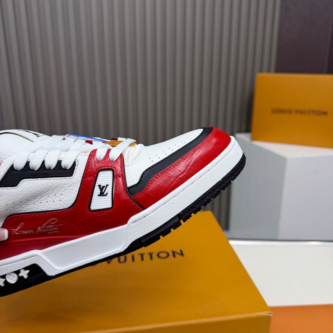RED & WHITE LOW-TOP STATEMENT SNEAKERS