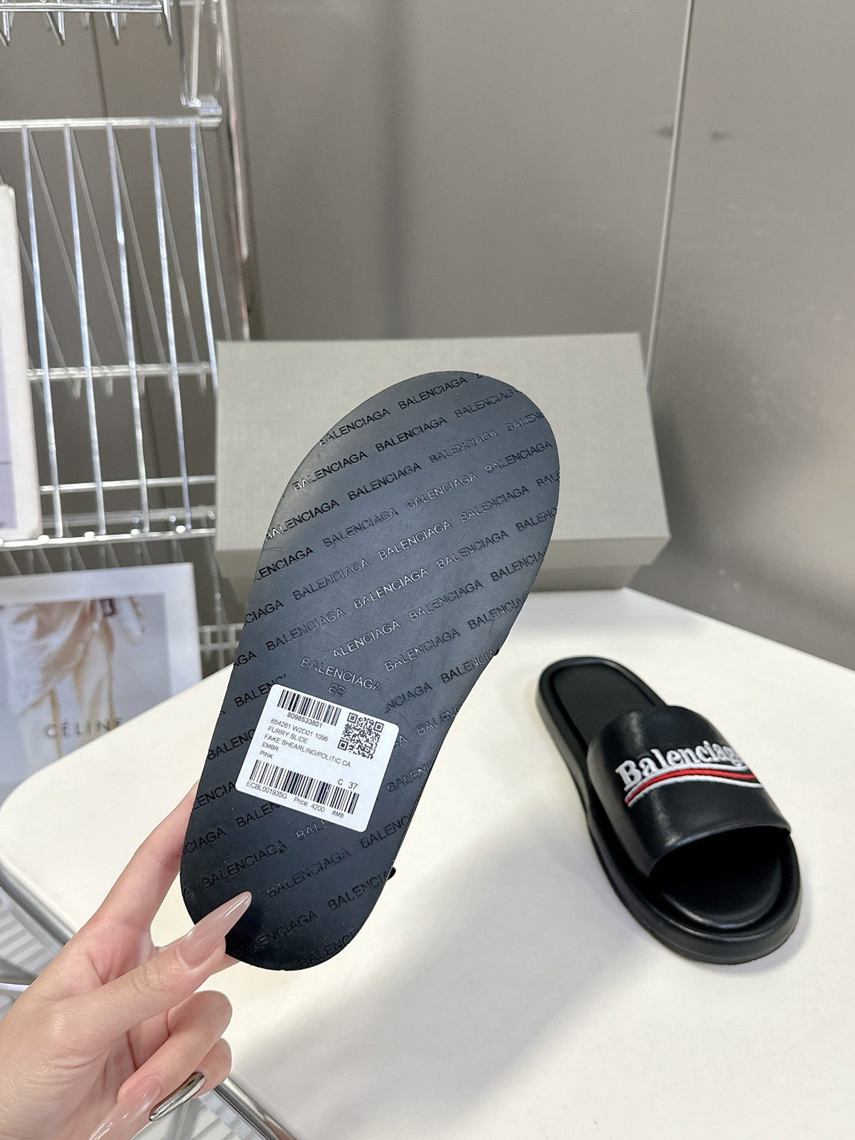 BLACK LOGO SLIDE SANDALS