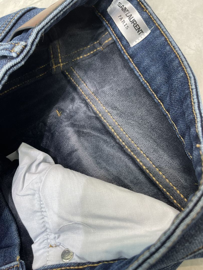 HIGH-WAIST WIDE LEG DENIM JEANS