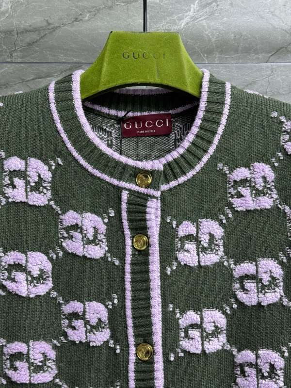 PATTERNED KNIT BUTTON CARDIGAN