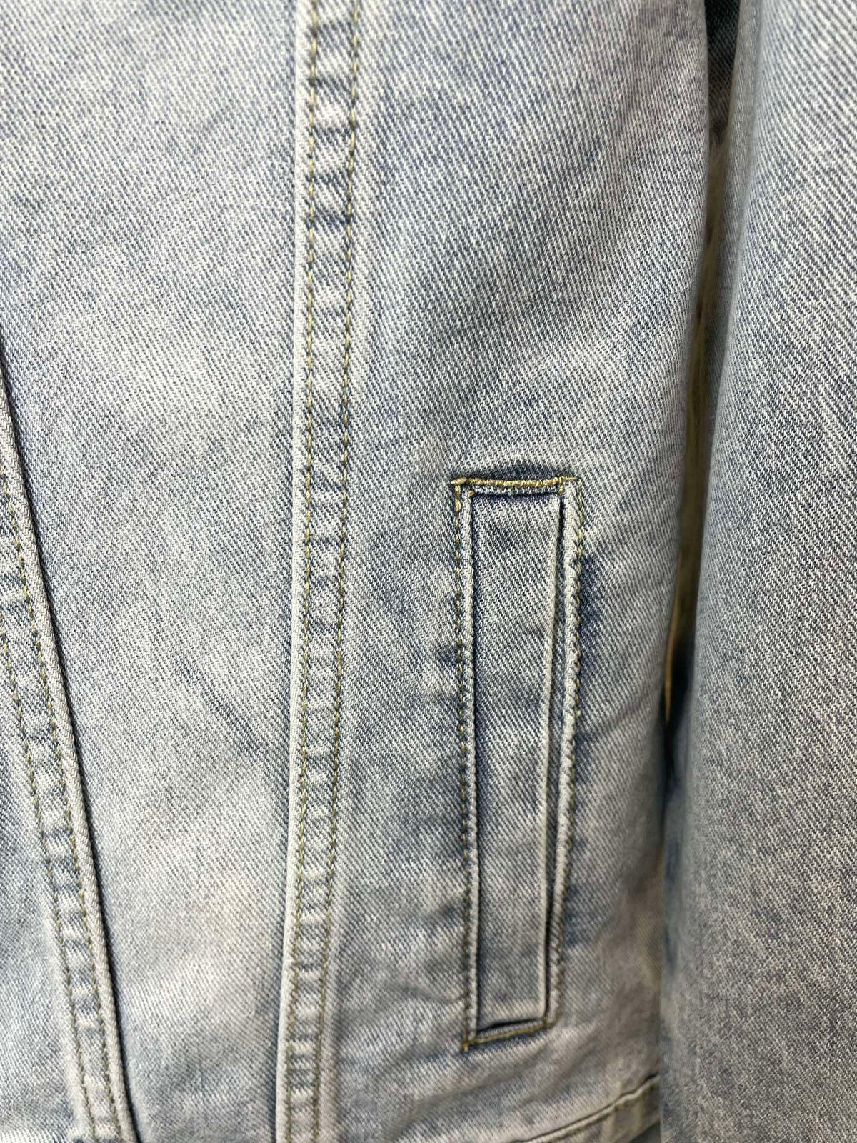 VINTAGE WASH DENIM JACKET WITH CLASSIC BUTTON FRONT