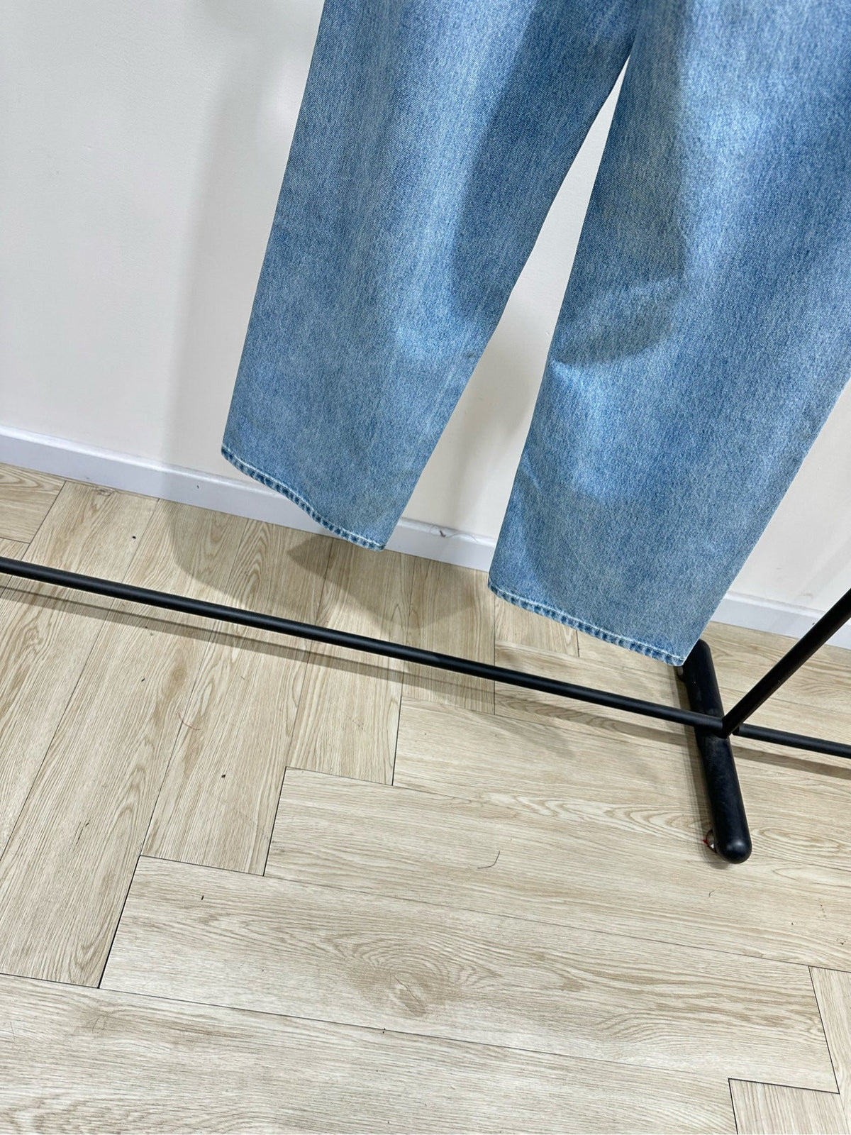 RELAXED STRAIGHT LEG DENIM JEANS