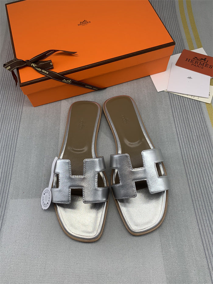 METALLIC SILVER H-CUT SLIDE SANDALS