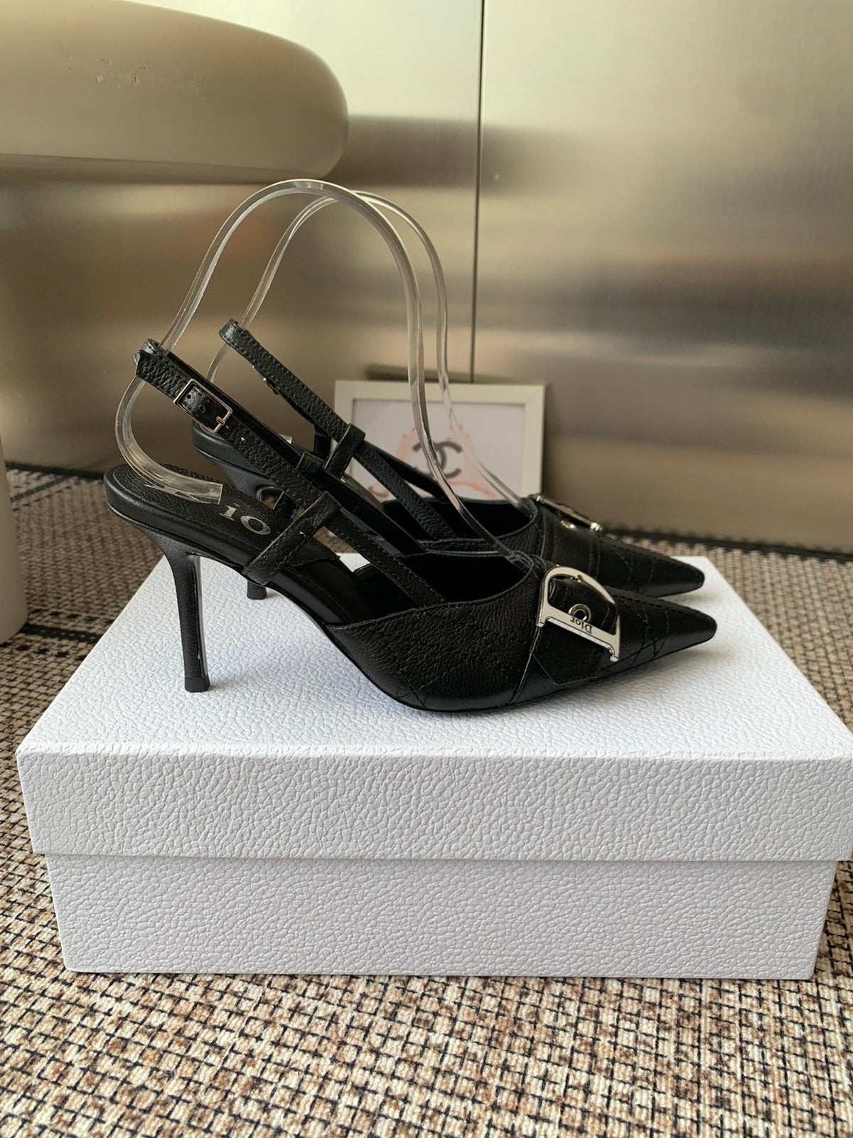 BLACK BUCKLE POINTED SLINGBACK HEELS