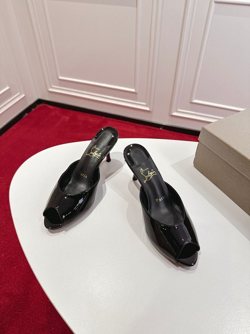 BLACK PATENT OPEN-TOE MULE HEELS