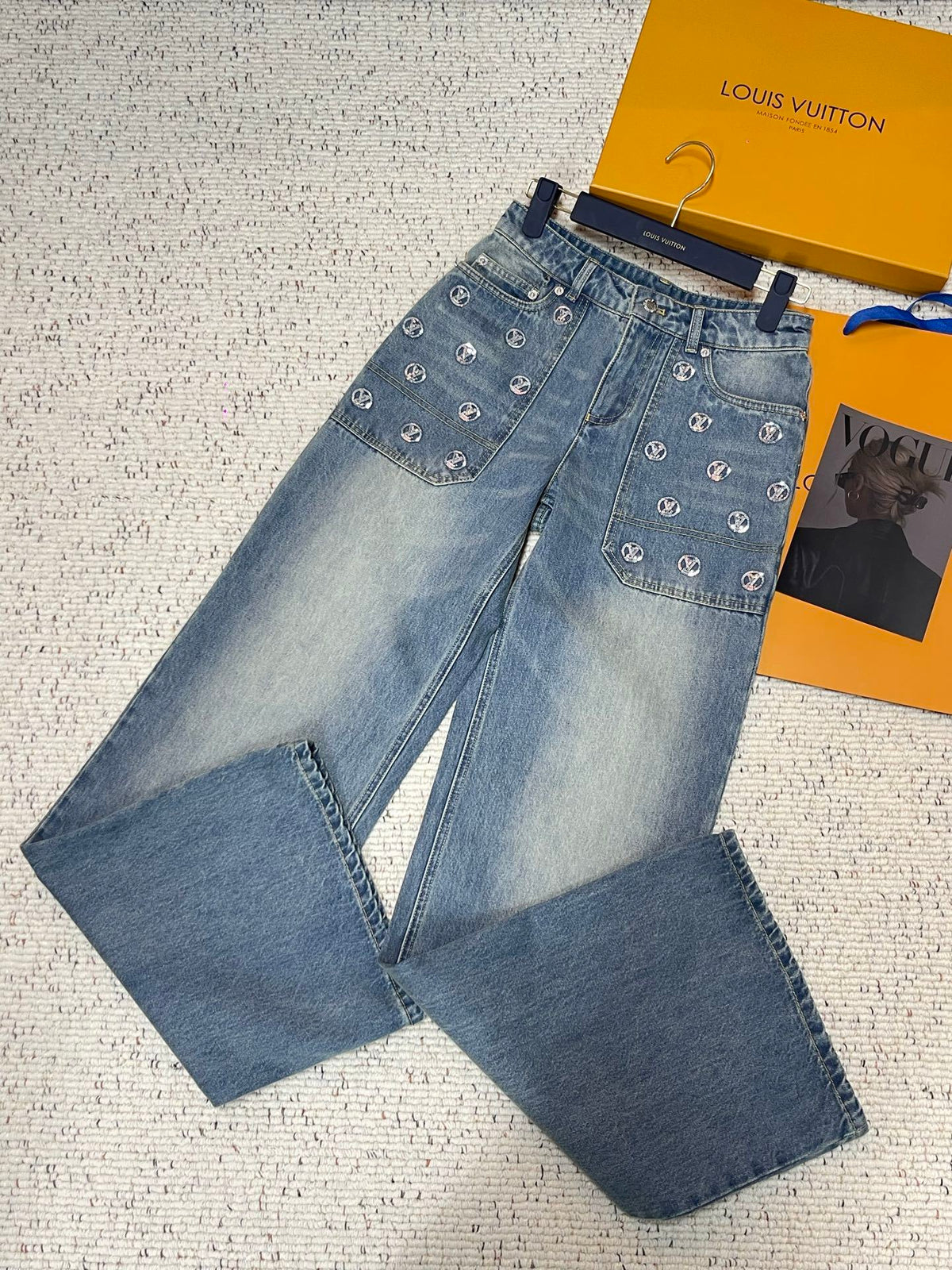 EMBELLISHED LOGO STRAIGHT LEG DENIM JEANS