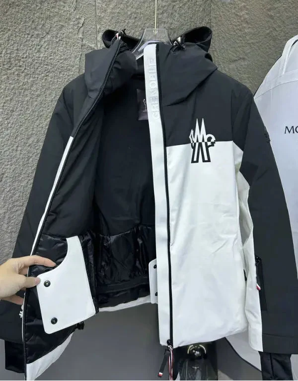 BELTED COLORBLOCK HOODED PERFORMANCE JACKET