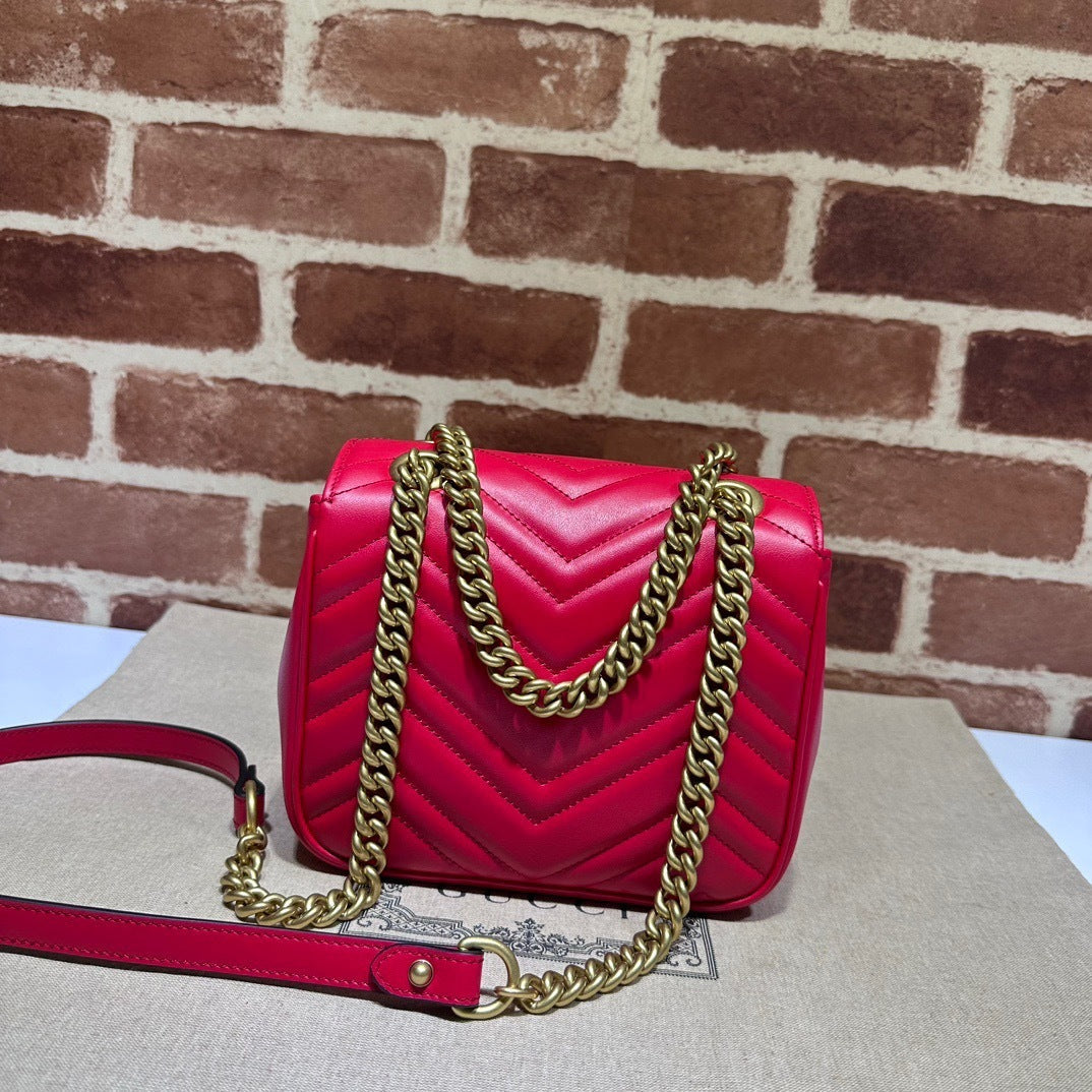 QUILTED SHOULDER BAG
