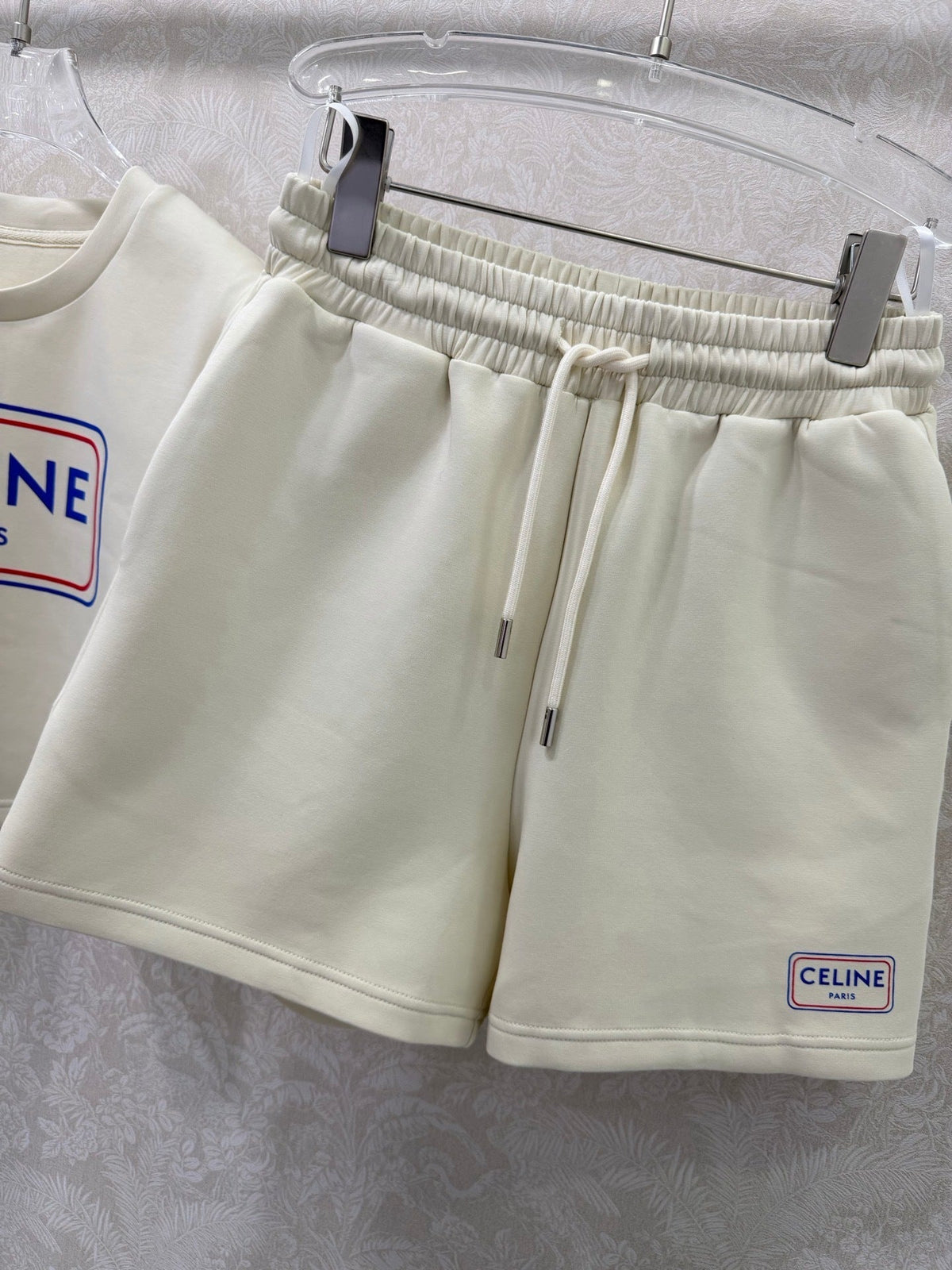CREAM TWO-PIECE LOUNGE SET – T-SHIRT & SHORTS