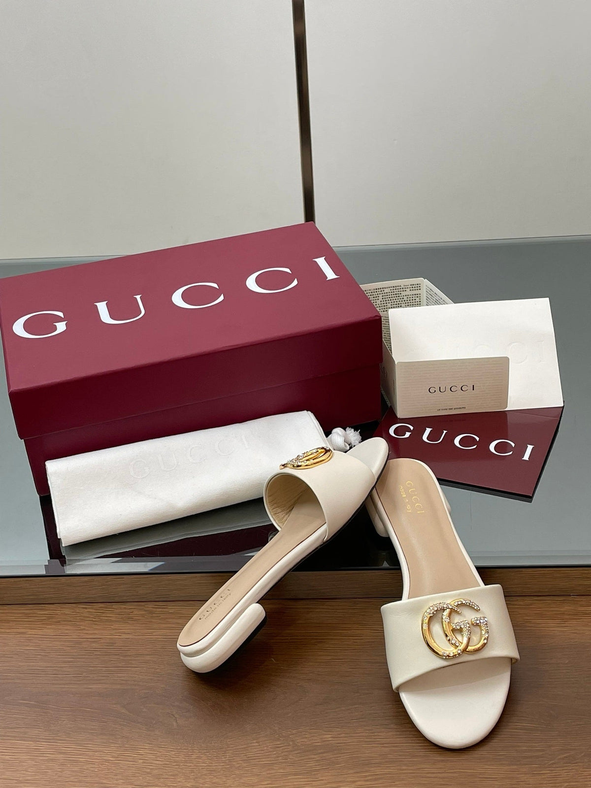 BEIGE METALLIC LOGO FLAT SLIDES