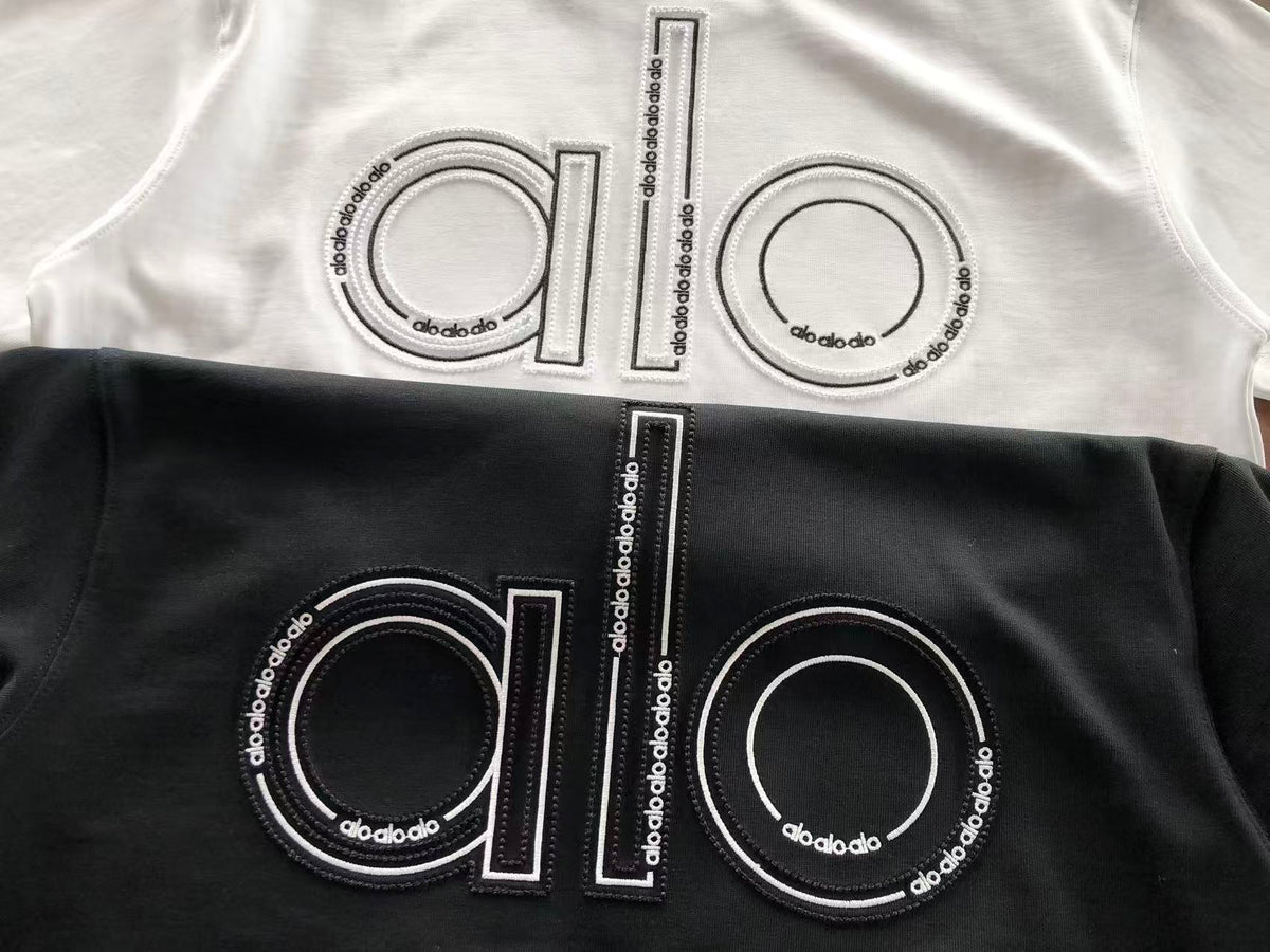 OVERSIZED GRAPHIC T-SHIRT
