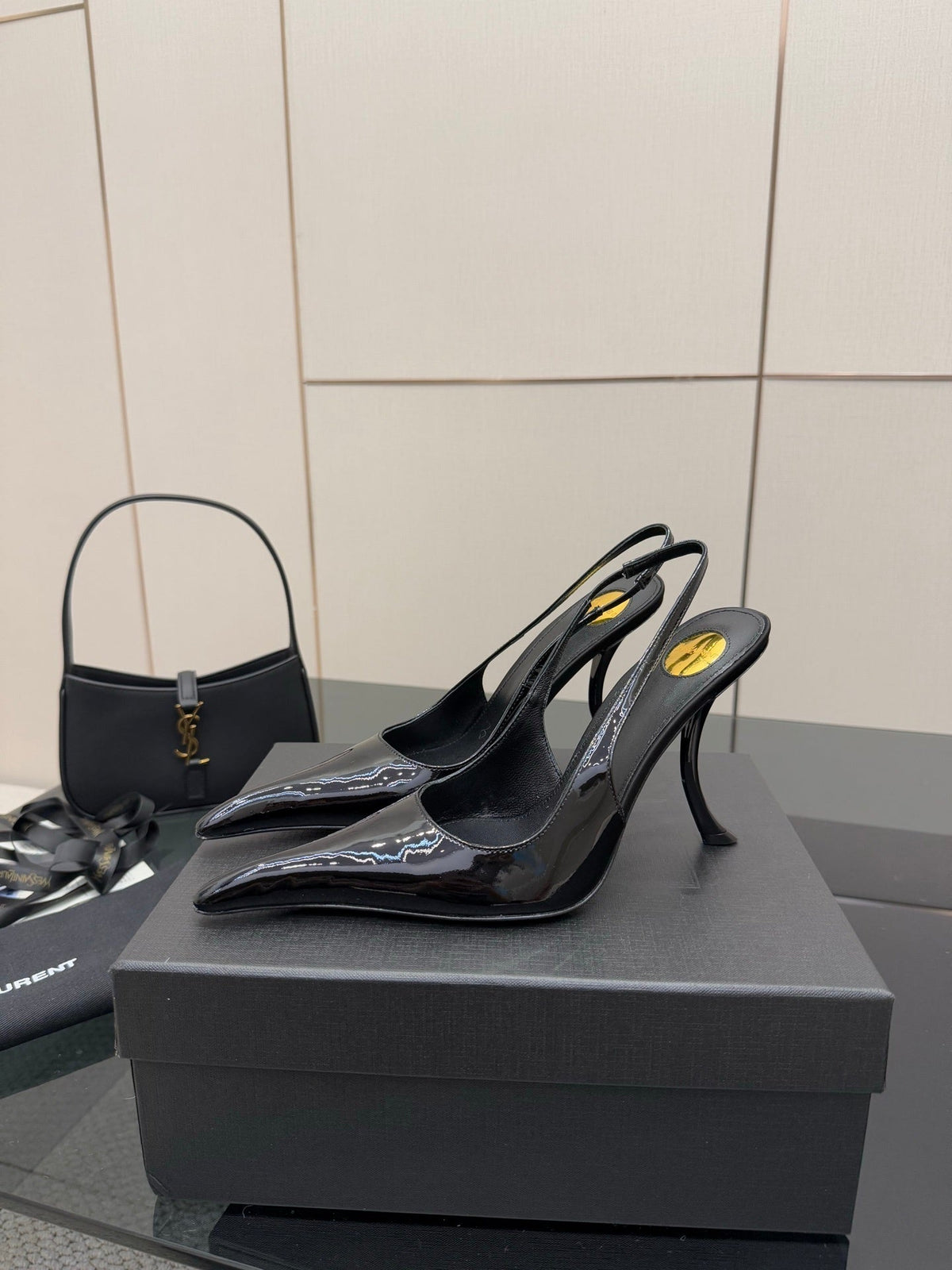 BLACK PATENT SLINGBACK POINTED HEELS