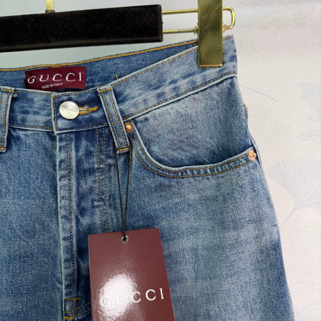 CLASSIC FADED WIDE LEG DENIM JEANS WITH HORSEBIT DETAIL