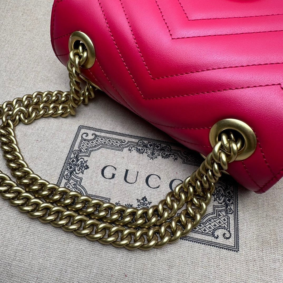 QUILTED SHOULDER BAG