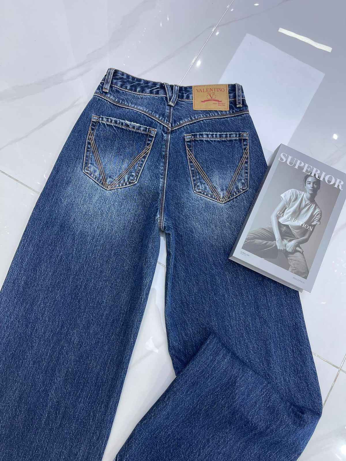 WIDE LEG VINTAGE WASH DENIM JEANS