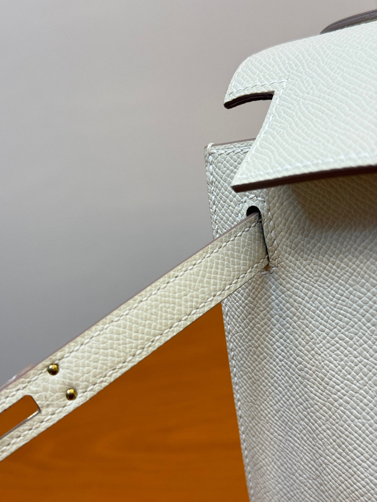 CLASSIC CROSSBODY BAG