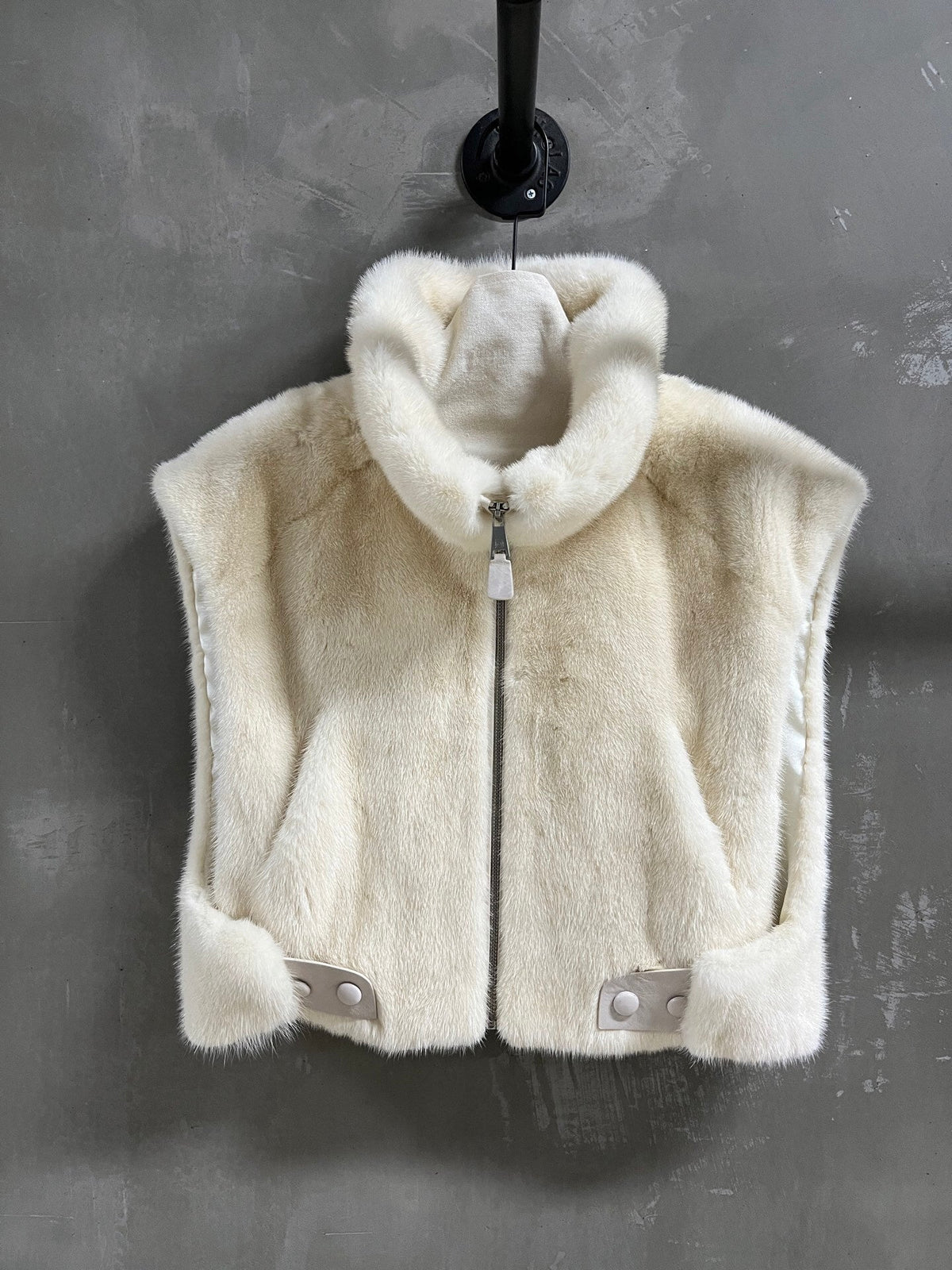 FAUX FUR ZIP-UP VEST WITH HIGH COLLAR