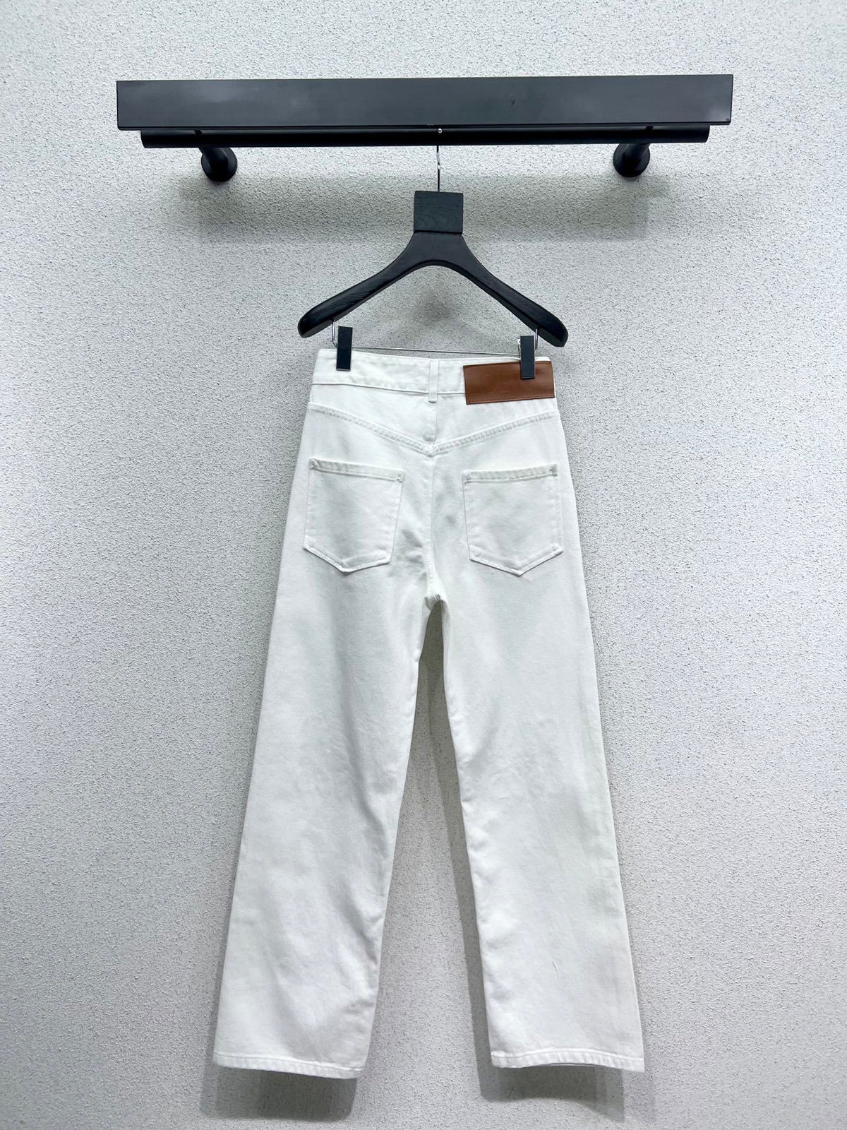 EMBOSSED LOGO STRAIGHT LEG WHITE DENIM JEANS