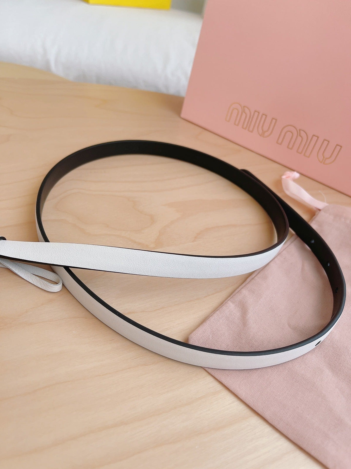 WHITE LEATHER BELT WITH CRYSTAL LETTER BUCKLE