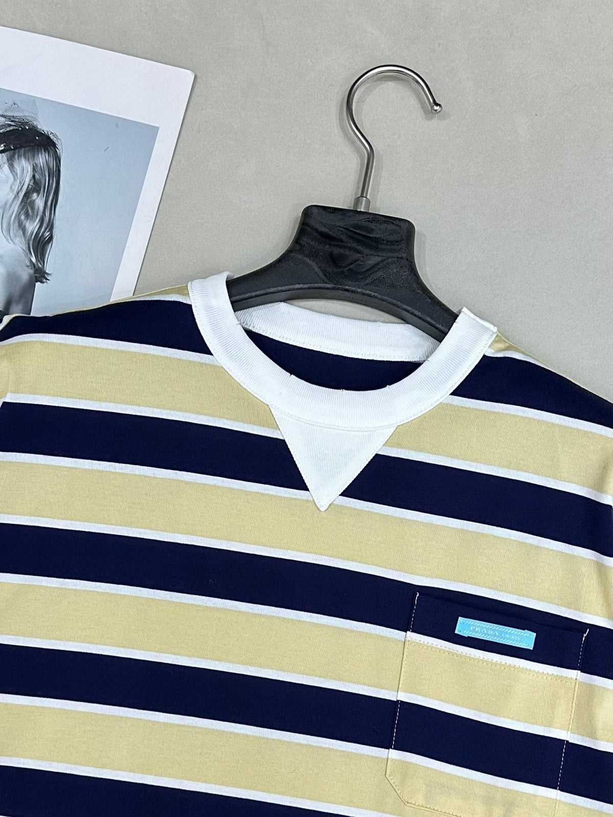 STRIPED POCKET T-SHIRT
