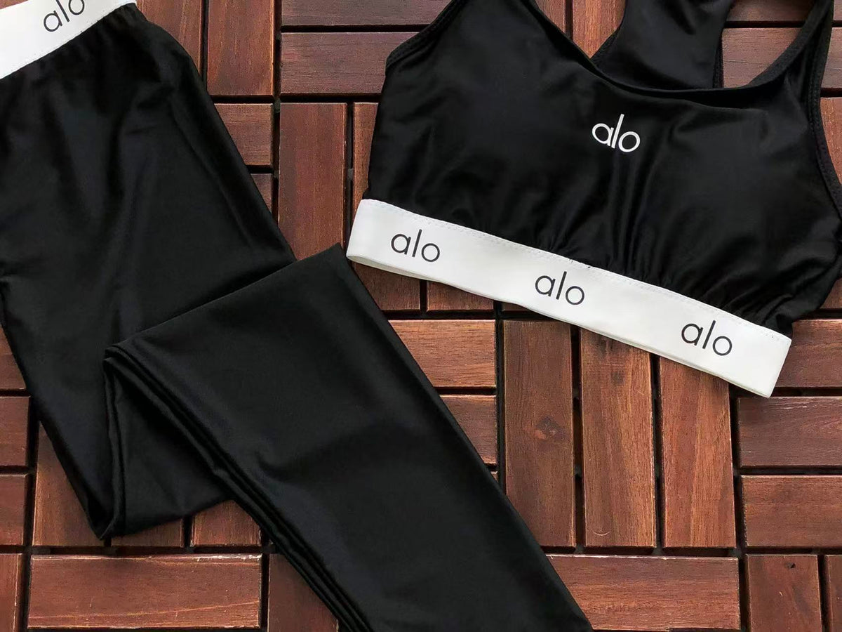 SPORT BRA & LEGGINGS SET