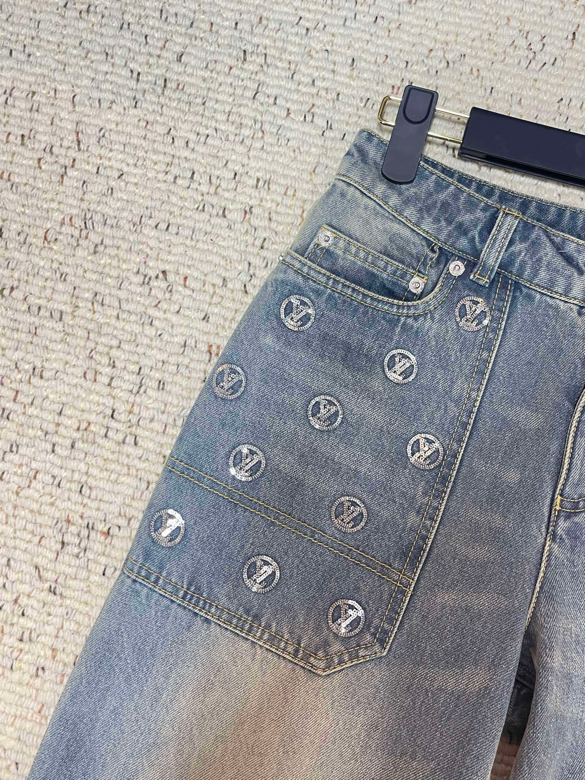 EMBELLISHED LOGO STRAIGHT LEG DENIM JEANS
