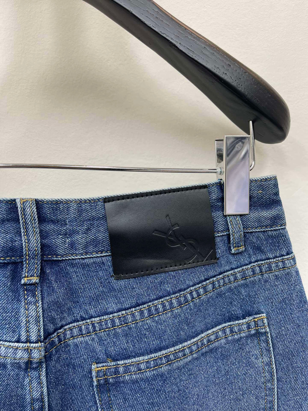 LOGO STRIPE STRAIGHT LEG DENIM JEANS