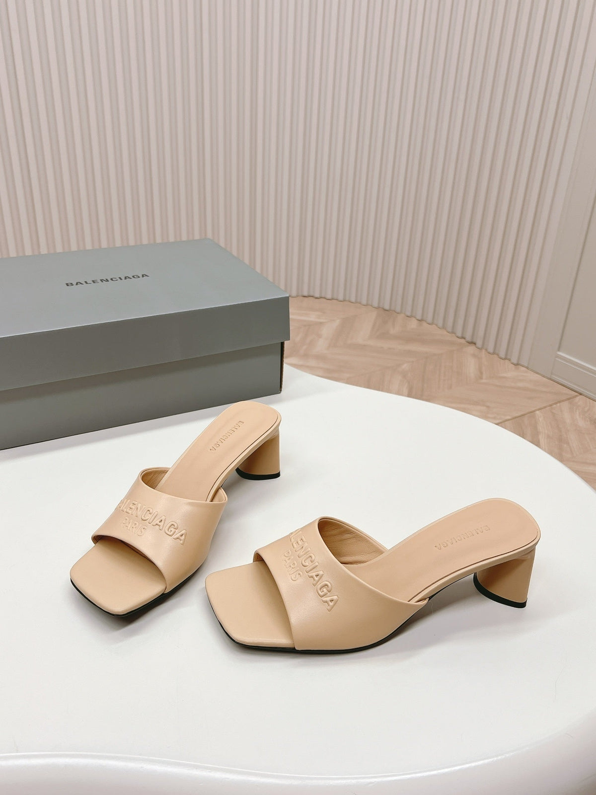 BEIGE MINIMAL BLOCK HEEL MULES