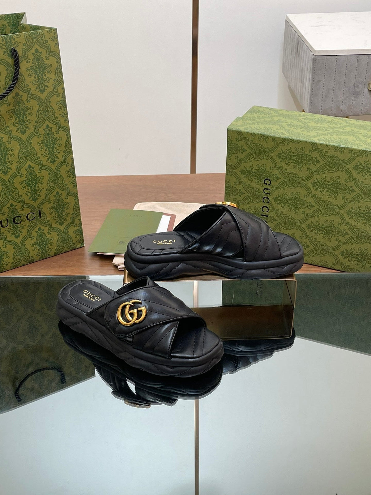 QUILTED PLATFORM SLIDE SANDALS – CLASSIC BLACK