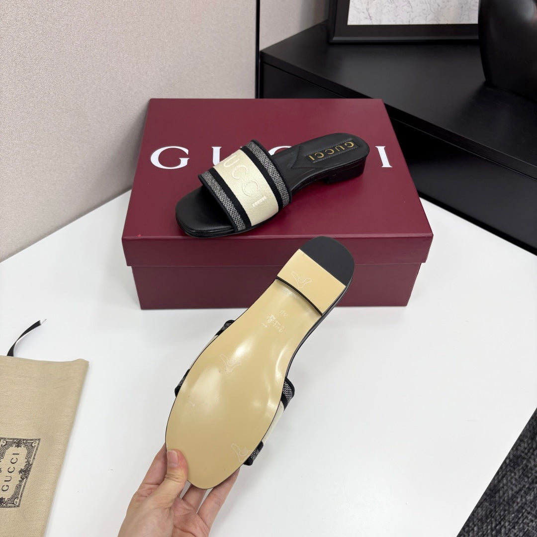 BLACK & BEIGE LOGO WEB SLIDE SANDALS