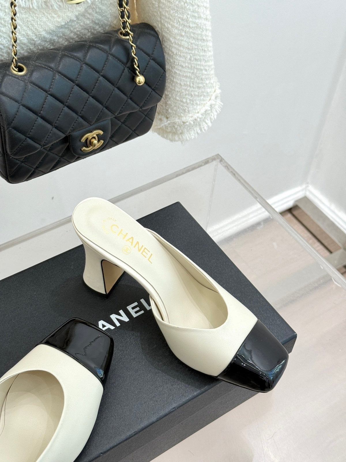 IVORY & BLACK TWO-TONE CAP-TOE MULE HEELS