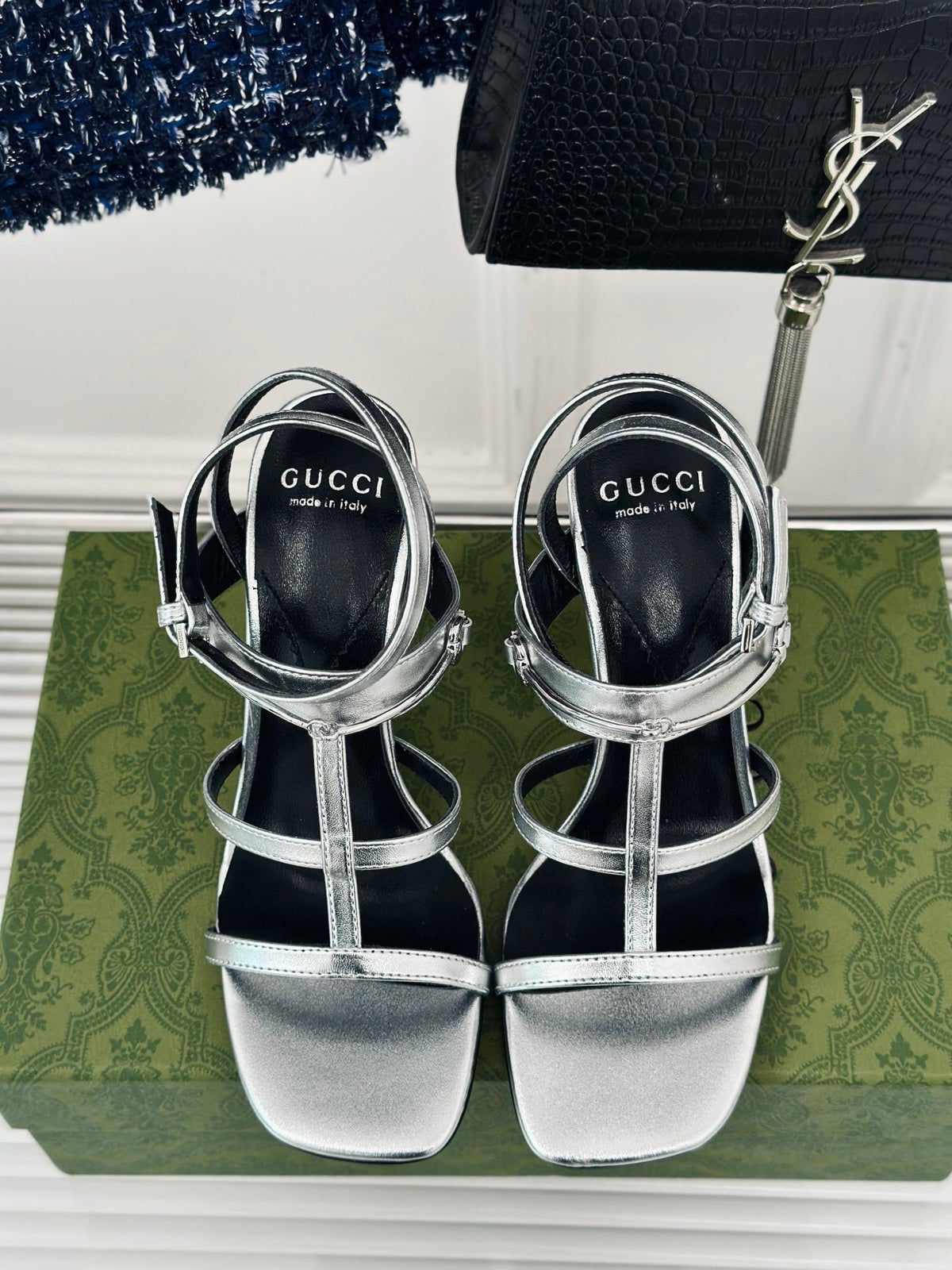 METALLIC SILVER STRAPPY HEEL SANDALS WITH SLIM SILHOUETTE