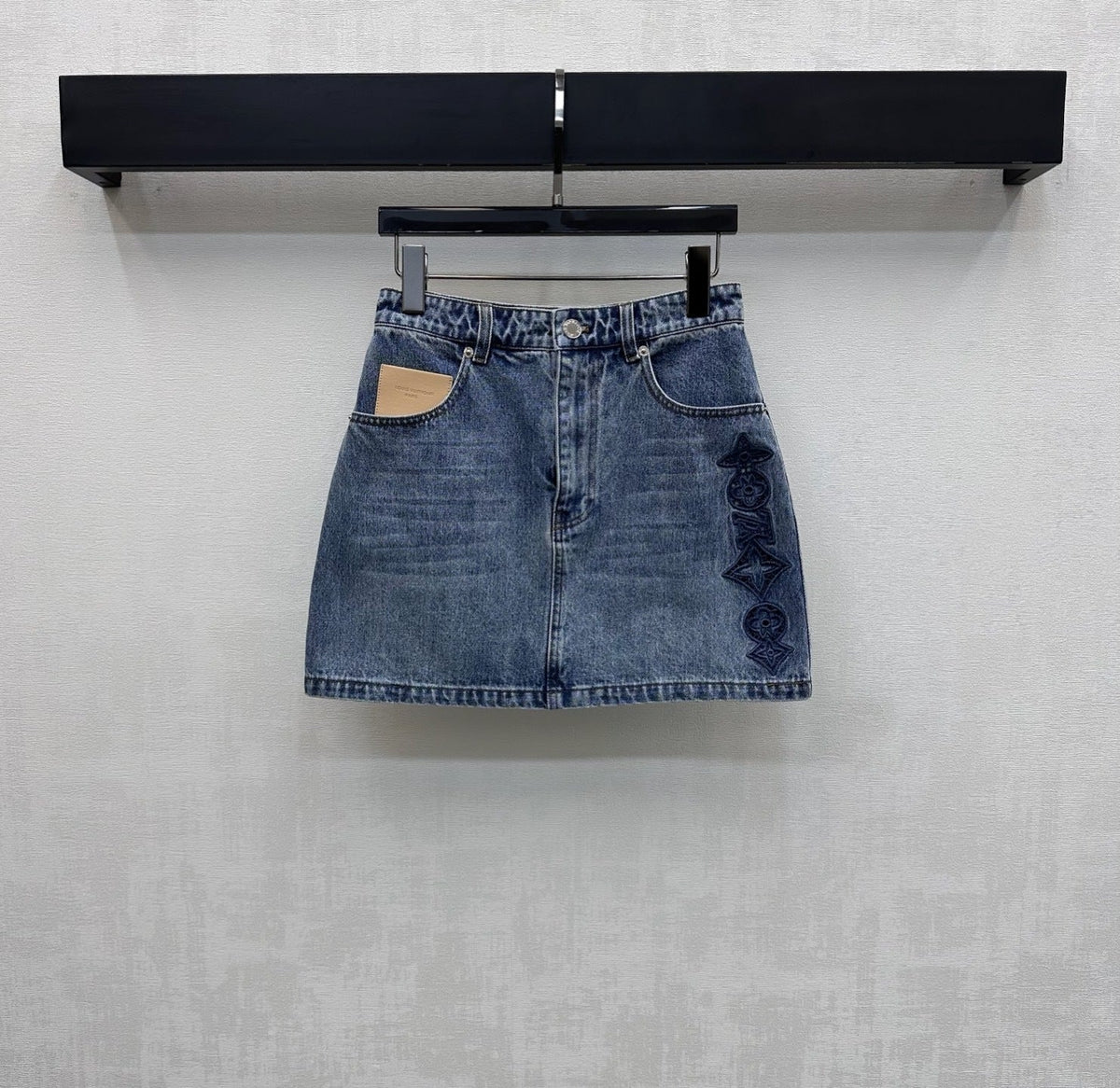 DENIM SET WITH EMBROIDERED DETAILS – JACKET & MINI SKIRT