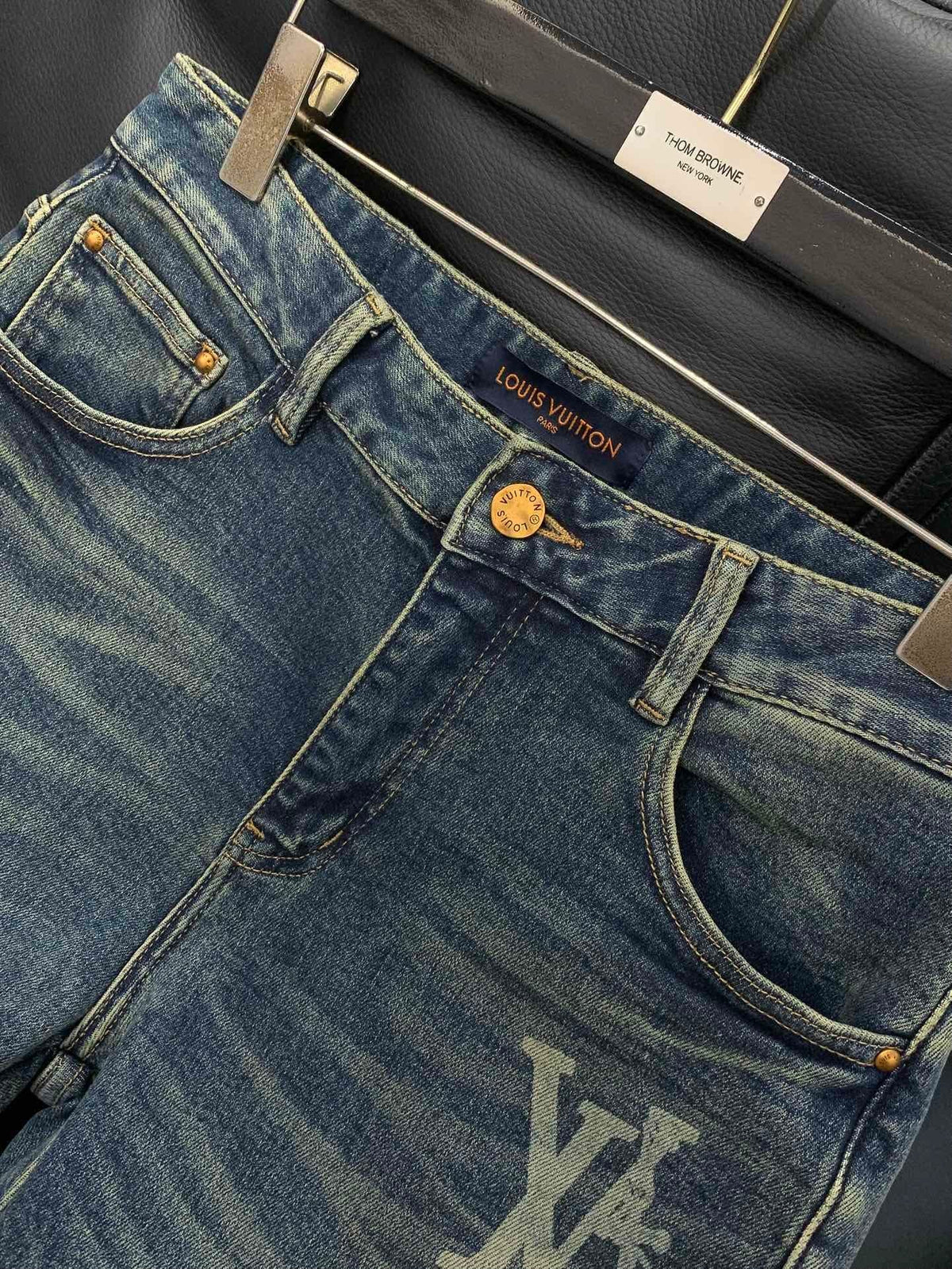 DISTRESSED SLIM-FIT GRAPHIC DENIM JEANS