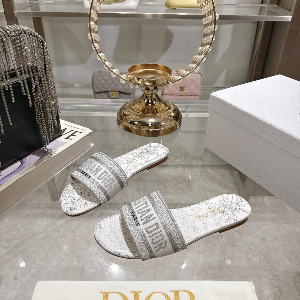 TOILE PRINT LOGO FLAT SLIDES – WHITE/GREY