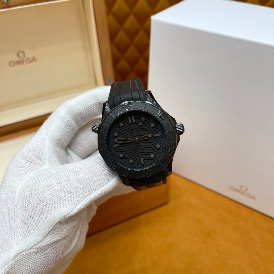 ALL BLACK SPORT DIVER WATCH