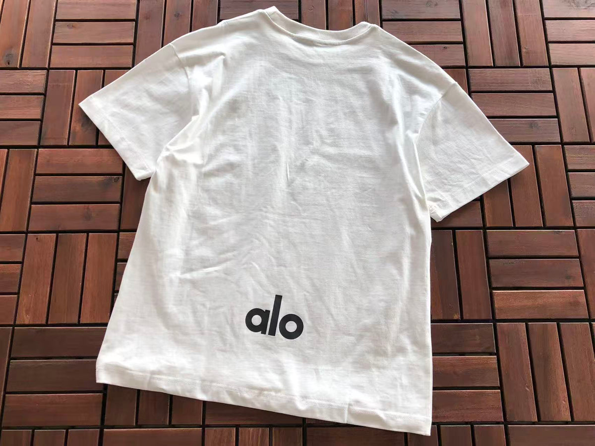 CLASSIC OVERSIZED T-SHIRT