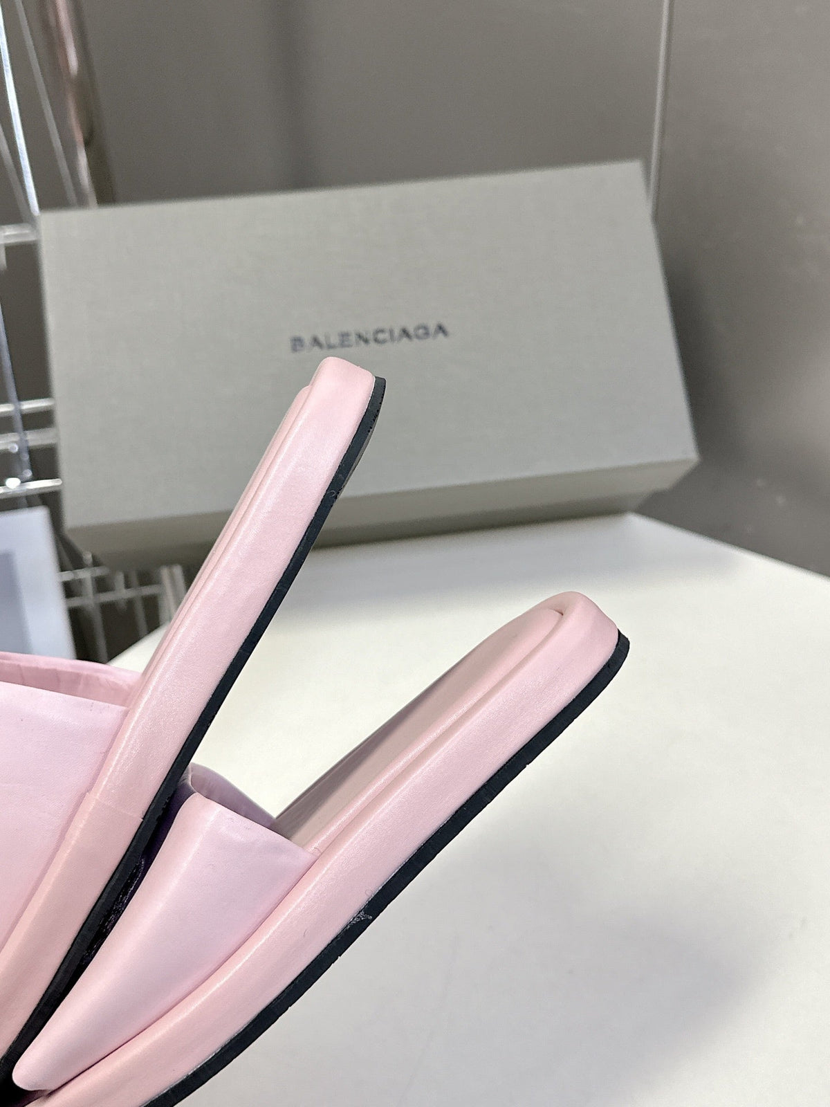 PASTEL PINK LOGO SLIDE SANDALS