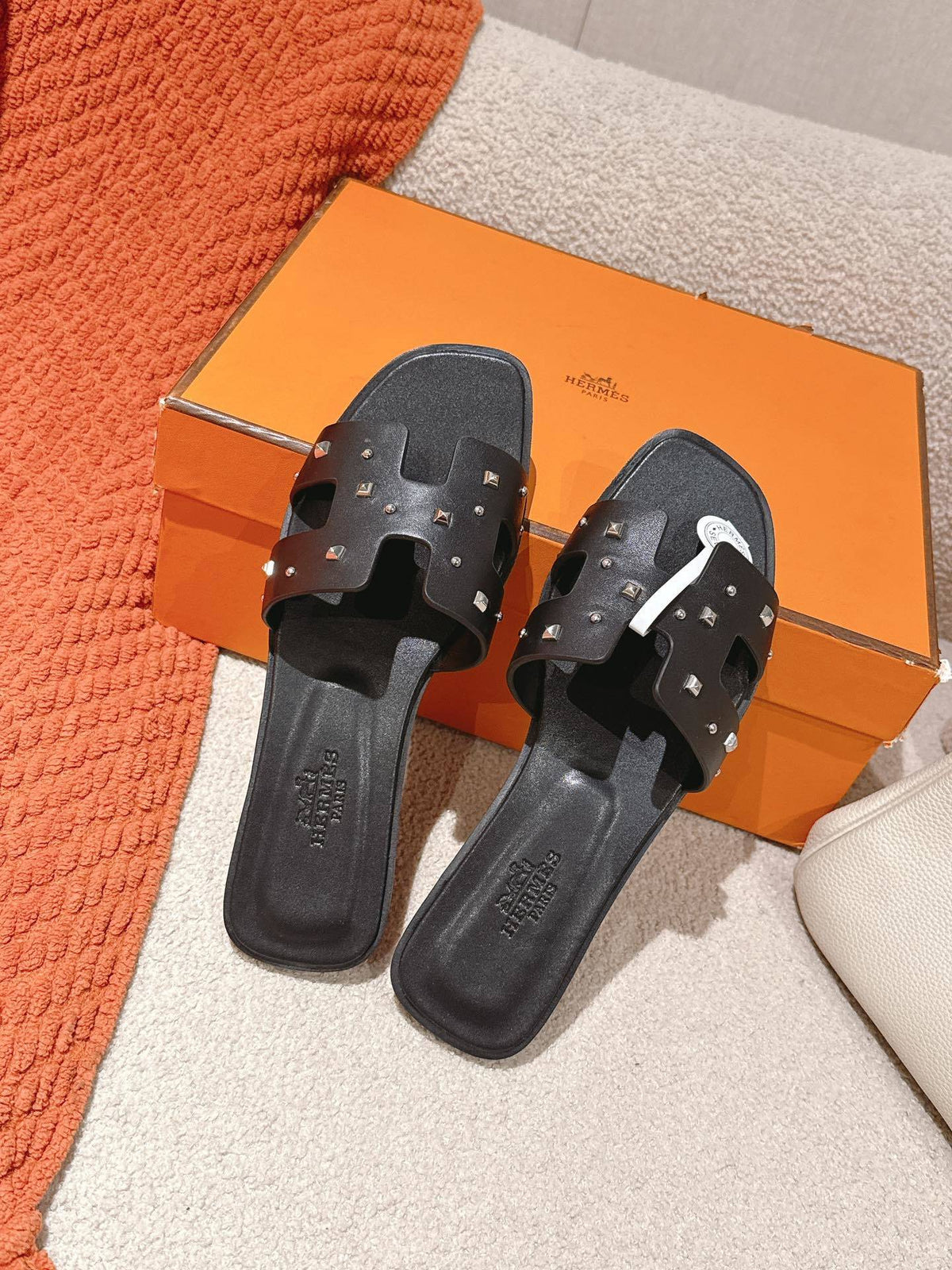 BLACK STUDDED LEATHER SLIDE SANDALS