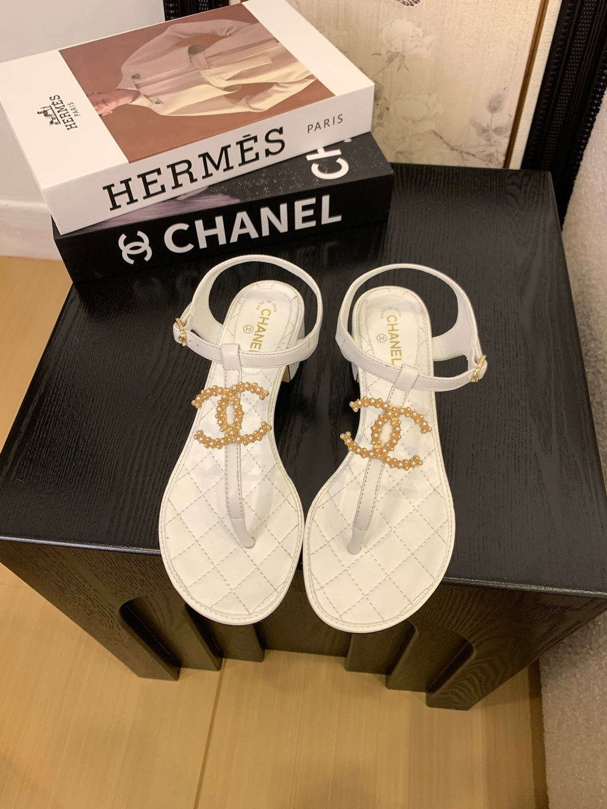 QUILTED PEARL THONG SANDALS – IVORY