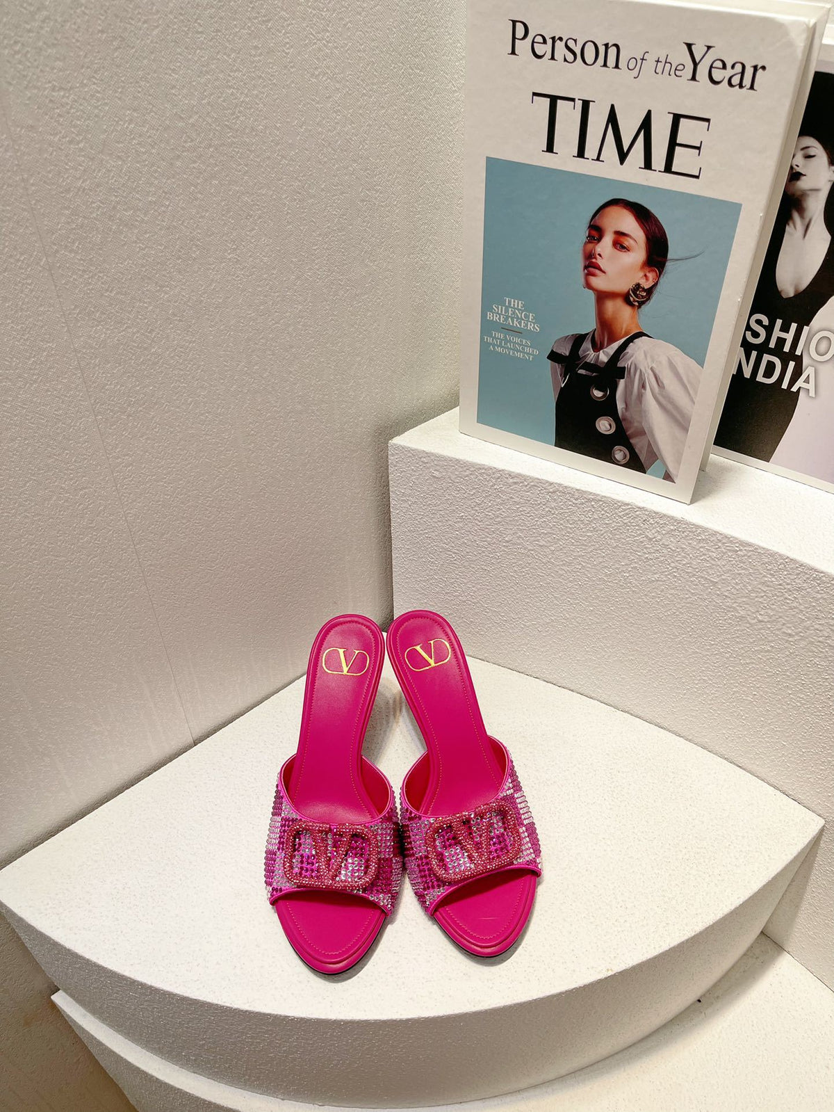 CRYSTAL EMBELLISHED MULE HEELS – HOT PINK