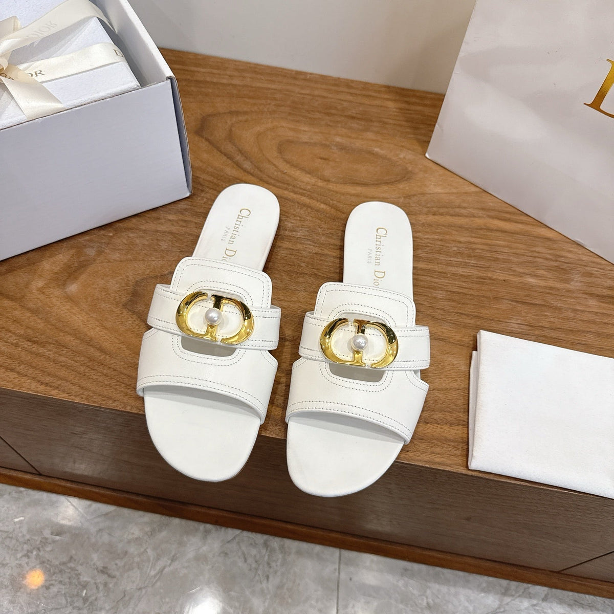 WHITE LEATHER GOLD BUCKLE SLIDE SANDALS
